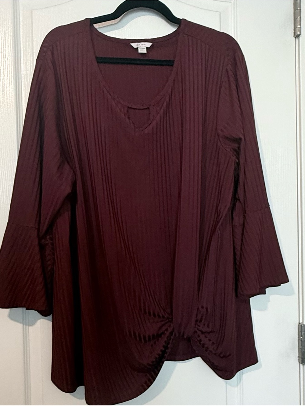 Women's Ribbed Twist-Front Tunic Blouse - Burgundy